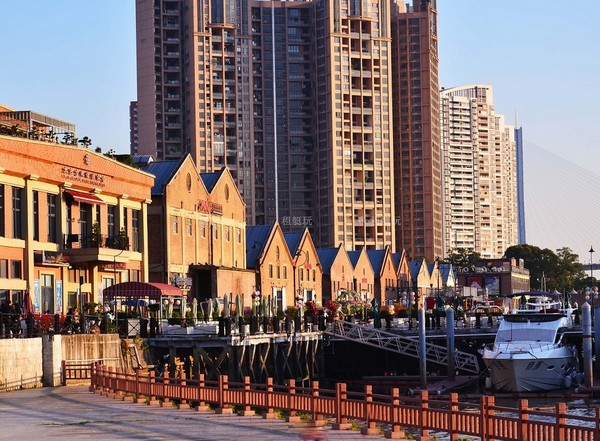 Từ một cảng cũ, Cảng thương mại Taikoo Wharf đã được cải tạo khéo léo