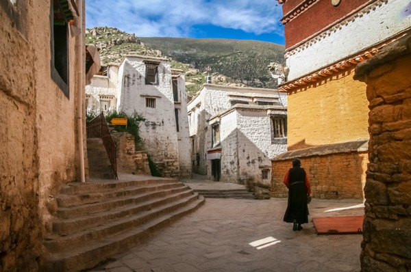 Chùa Jokhang Tây Tạng đã từng phải tu sửa rất nhiều lần vì chiến tranh