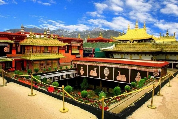 Chùa Tashilhunpo lưu giữ những giá trị văn hóa, lịch sử và tâm linh vô giá của Tây Tạng