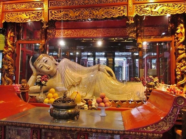Khám Phá Chùa Ngọc Phật Linh Thiêng Giữa Trời Thượng Hải