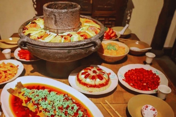 Khám phá bản sắc ẩm thực độc đáo của vùng đất Nam Tân Cương