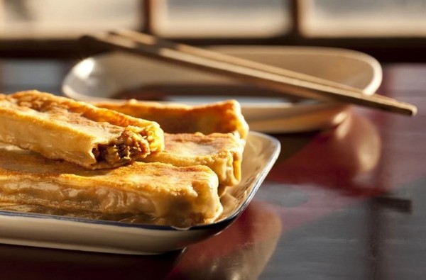 Bánh bao chiên dài, hay còn gọi là Dalian Huoshao