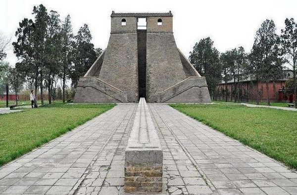 Khám Phá Đài Thiên Văn Đăng Phong: Biểu Tượng Của Thiên Văn Học Cổ Đại Trung Hoa