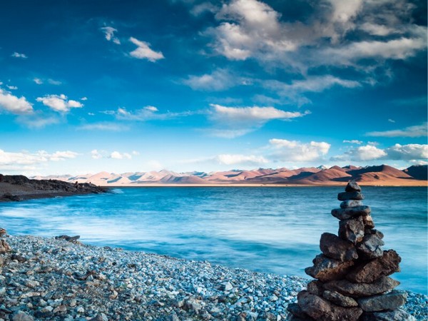 Hồ Namsto - một trong 4 hồ thánh ở Tây Tạng