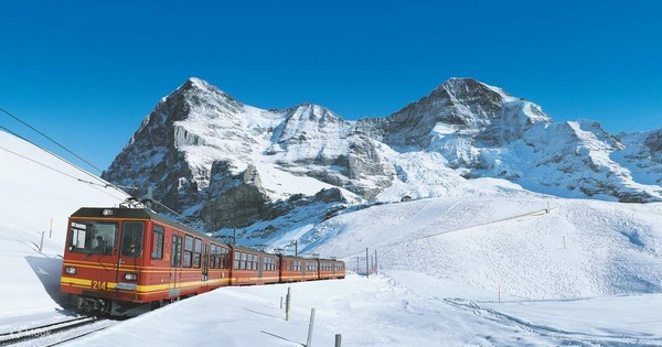 Chiêm ngưỡng “nóc nhà Châu Âu” đỉnh Jungfrau - niềm tự hào của người Thuỵ Sĩ