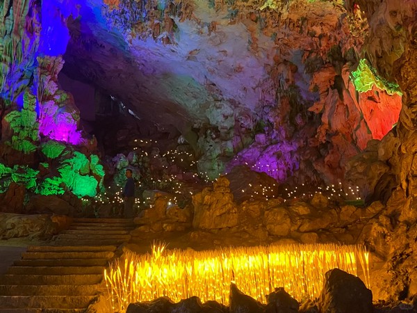 Hãy ghé thăm và trực tiếp trải nghiệm vẻ đẹp kỳ diệu này