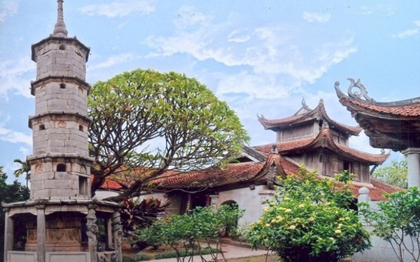 Món cháo thái Đình Tổ với thịt gà và thịt lợn, hương vị đậm đà