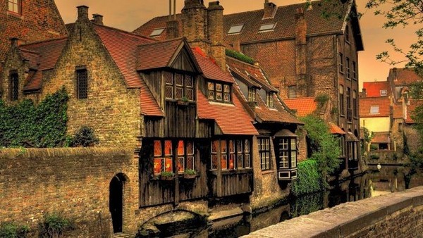 Bruges được mệnh danh là “Venice của Bắc Âu”