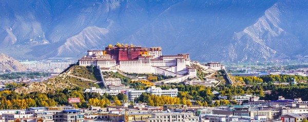 Lhasa, thành phố thủ phủ của Khu tự trị Tây Tạng