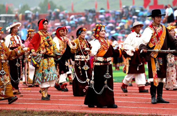 Khai mạc Lễ hội đua ngựa Yushu