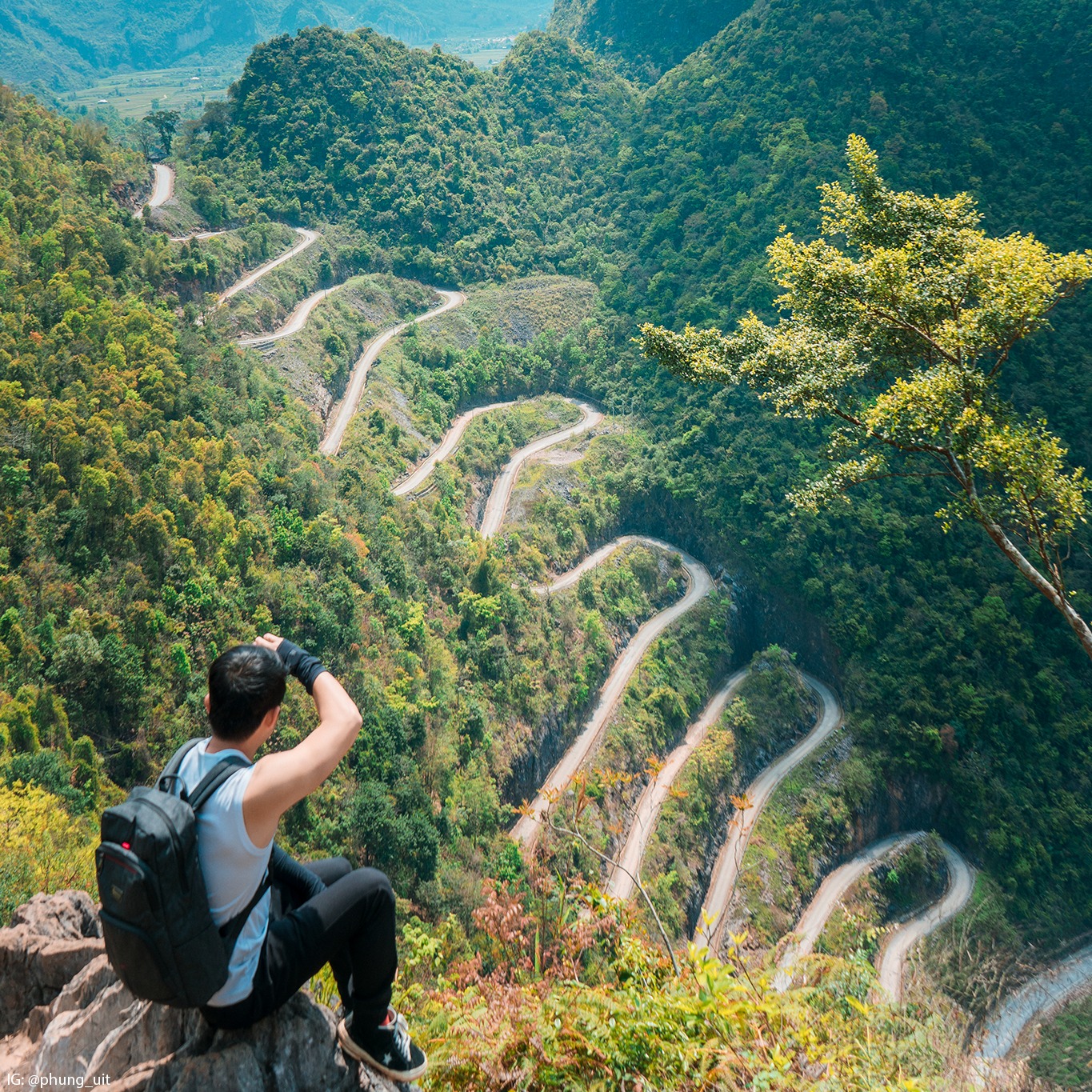 Nếu bạn muốn được lên hình với những trang phục đẹp nhất, hãy đến với chúng tôi. Chúng tôi sẽ giúp bạn thực hiện những bức ảnh đời đầu với các bộ trang phục đẹp nhất, giúp bạn trở thành người nổi tiếng chỉ với vài giờ chụp hình.