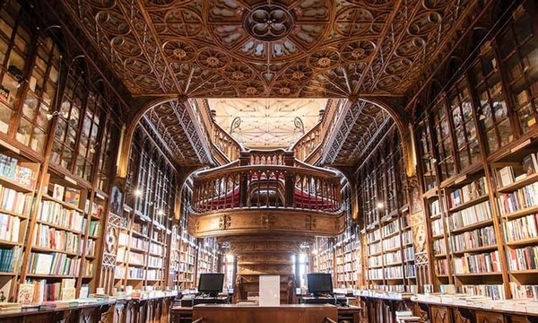 Hiệu sách Livraria Lello bắt đầu hoạt động từ năm 1881
