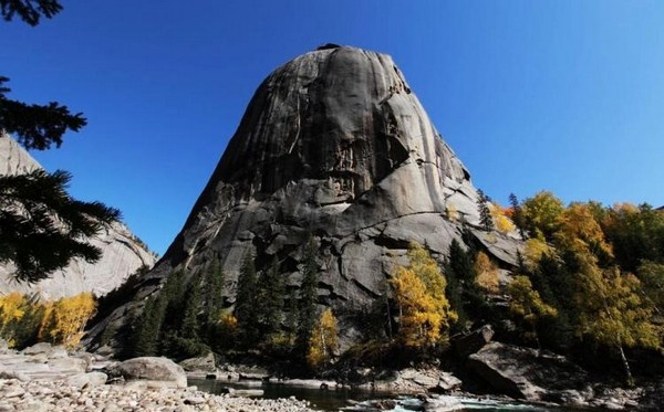 Huyện Keping tự hào sở hữu Di tích địa chất Dawangou