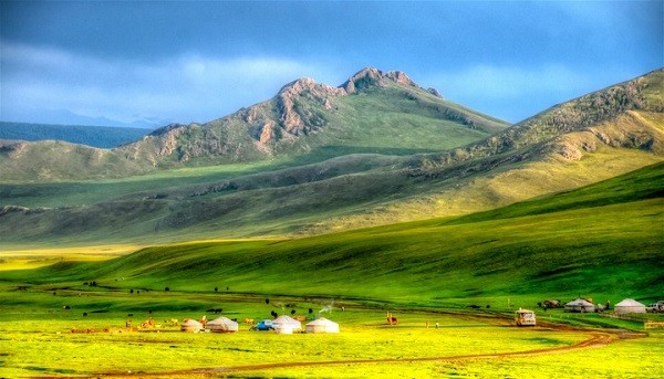 Thảo vẹn toàn Kharkhorin ngút ngàn vô hệ sinh thái xanh phượt Mông Cổ