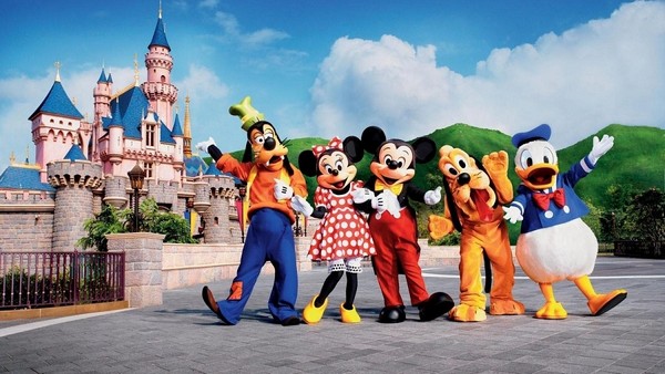 Lạc vào thế giới cổ tích tại công viên Disneyland Hong Kong