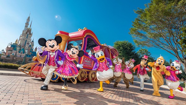 Các khu chủ đề tại công viên Disneyland Hong Kong