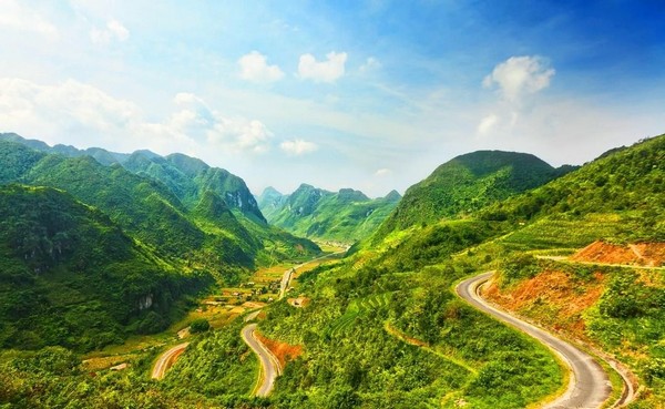 Du lịch Điện Biên chinh phục đèo Pha Đin
