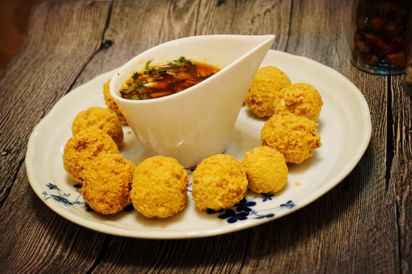 Bánh bao đậu hũ (豆腐圆子)