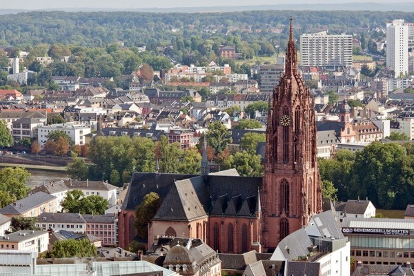 Nhà thờ lớn Kaiserdom, công trình tôn giáo lớn nhất của Frankfurt