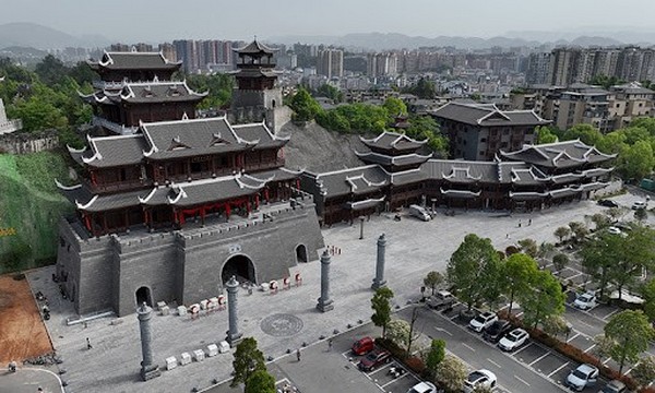 Thành Phố Enshi Tusi là một công trình văn hóa Thổ Gia lớn nhất Trung Quốc