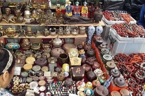 Tại đây, du khách sẽ tìm thấy vô số món đồ thủ công mỹ nghệ độc đáo