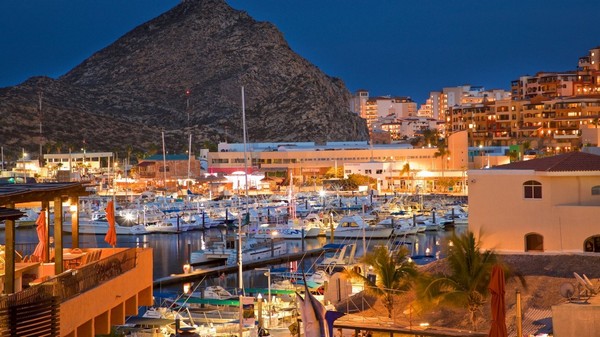 Los Cabos nằm ở phía nam của bán đảo Baja California