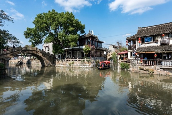 Phố cổ Fengjing, một trong những cổ trấn nổi tiếng của Thượng Hải