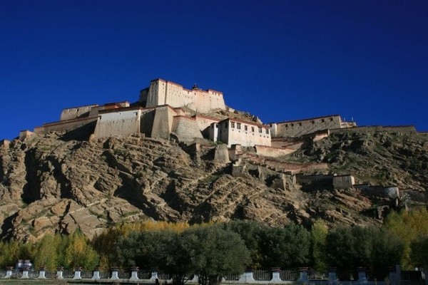 Pháo đài Gyantse, hay còn được biết đến với tên gọi Gyantse Dzong