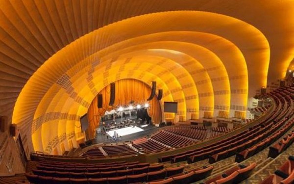 Radio City Music Hall là một trong những nhà hát nổi tiếng nhất thế giới