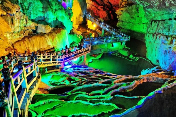 Khu Danh Thắng Cửu Hương Sơn Động - Thiên Đường Hang Động Tại Vân Nam