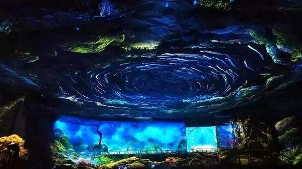 Cung điện Nữ thần là nơi hội tụ của những khối thạch nhũ và măng đá tinh xảo, trong suốt