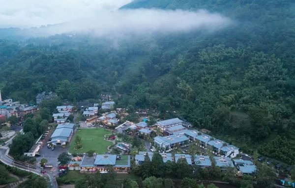 Huashuiwan sở hữu vị trí đắc địa với môi trường địa lý đa dạng