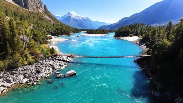 Điểm đến không thể bỏ qua khác chính là Hồ Thiên Trì