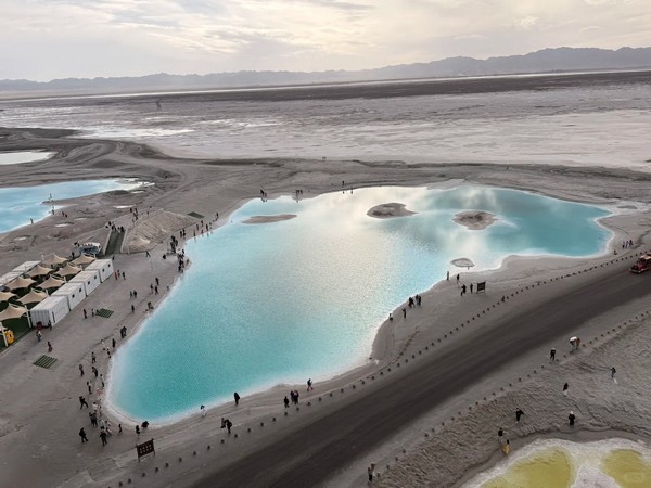 Thiên nhiên ban tặng cho Khu tự trị Mông Cổ Bayingolin một địa hình phong phú