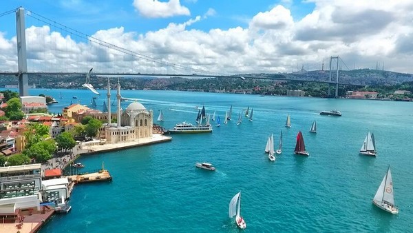 Eo biển Bosphorus, ranh giới tự nhiên chia đôi Istanbul