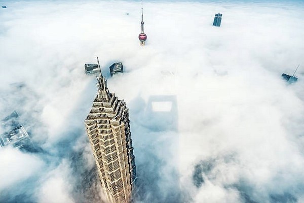 Tháp Kim Mậu (Jin Mao Tower) cao 420,5 mét với 88 tầng