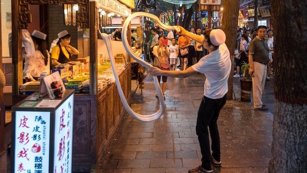 Cái tên Mì Biang Biang khơi gợi sự tò mò mạnh mẽ từ du khách