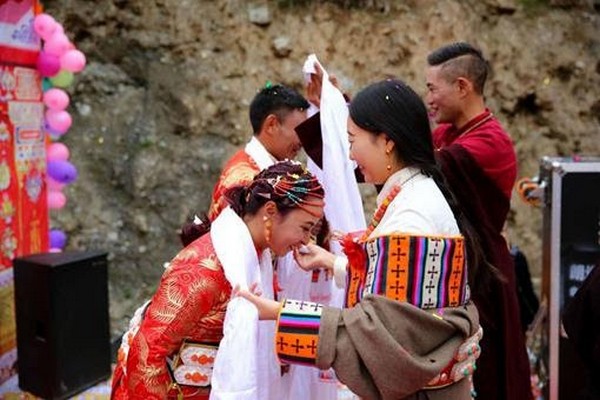 Hada được sử dụng một cách rộng rãi và linh hoạt trong nhiều dịp quan trọng