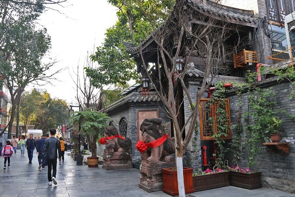 Ngõ Giếng thu hút giới trẻ và du khách với mô hình kinh doanh đa dạng