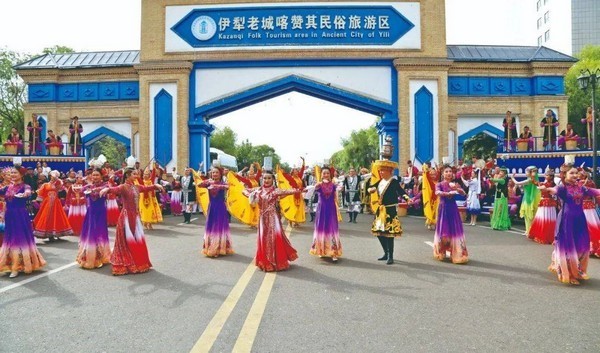 Mỗi mùa trong năm tại Tân Cương đều mang lại một góc nhìn mới lạ