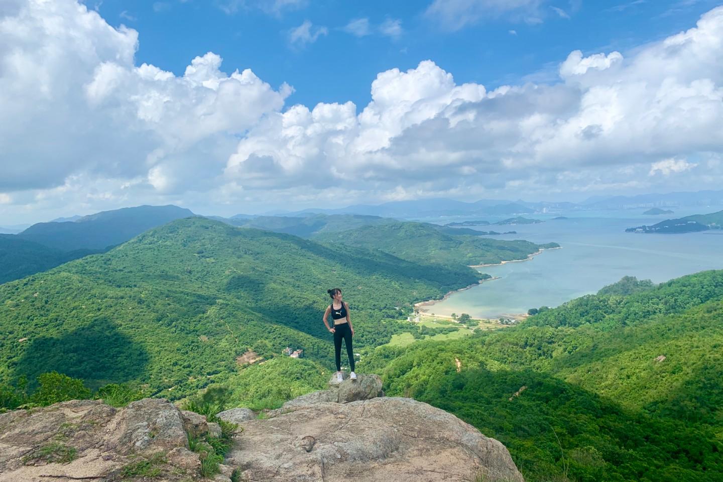 Chinh phục núi Ông Già trùng điệp giữa mảnh trời Quế Lâm