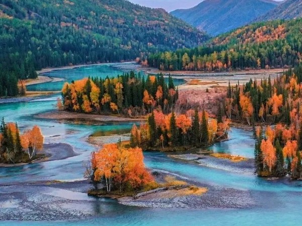 Khung cảnh thiên nhiên Núi Thiên Sơn