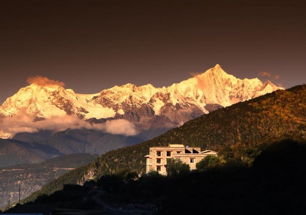 Núi tuyết mai lý - Hoàng tử của những núi tuyết