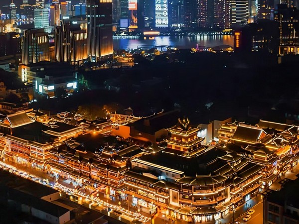 Phố cổ Thượng Hải ẩn mình giữa sự sôi động và hiện đại