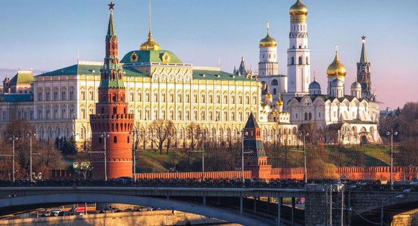 Sân bay Sheremetyevo nằm cách trung tâm Moscow khoảng 29 km về phía bắc