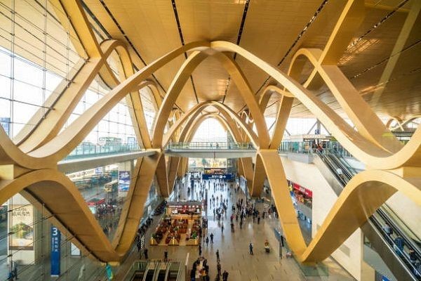 Ấn tượng đầu tiên chính là quy mô hoành tráng và kiến trúc đầy tinh tế