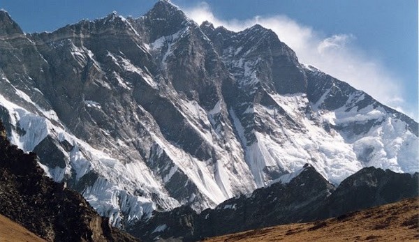 Sông băng Rongbuk là điểm đến lý tưởng cho những ai khao khát phiêu lưu và thử thách