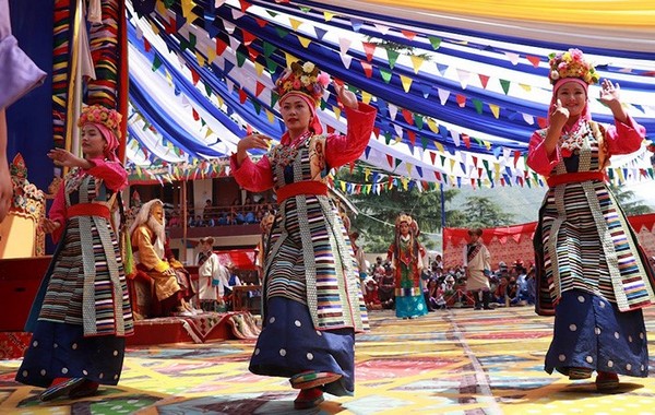 Khám phá văn hóa địa phương tại khu vực xung quanh Yangbajain