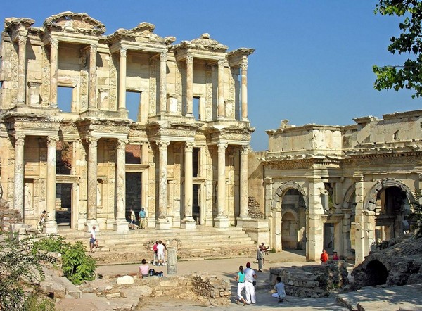 Choáng ngợp trước sự tráng lệ của thành phố cổ đại Ephesus