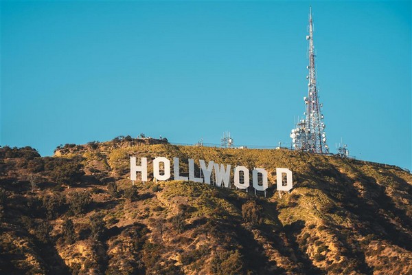 Hollywood là biểu tượng của ngành công nghiệp điện ảnh